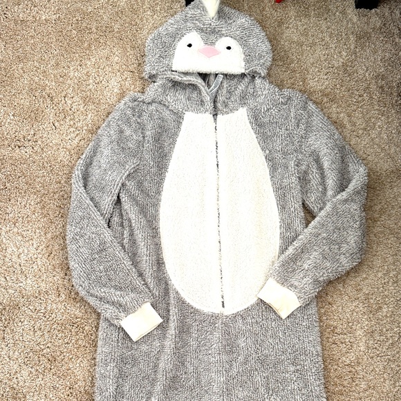 Forever 21 Gray and White Penguin Onesie - Picture 1 of 3